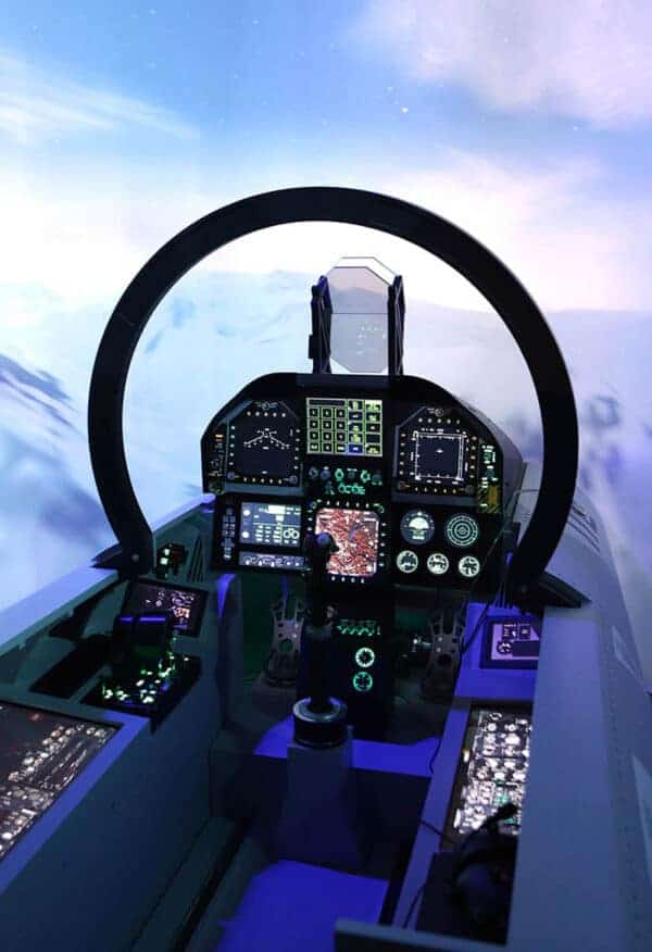 Combo Fighters F-16 + F-18 (75 min + 15' briefing)