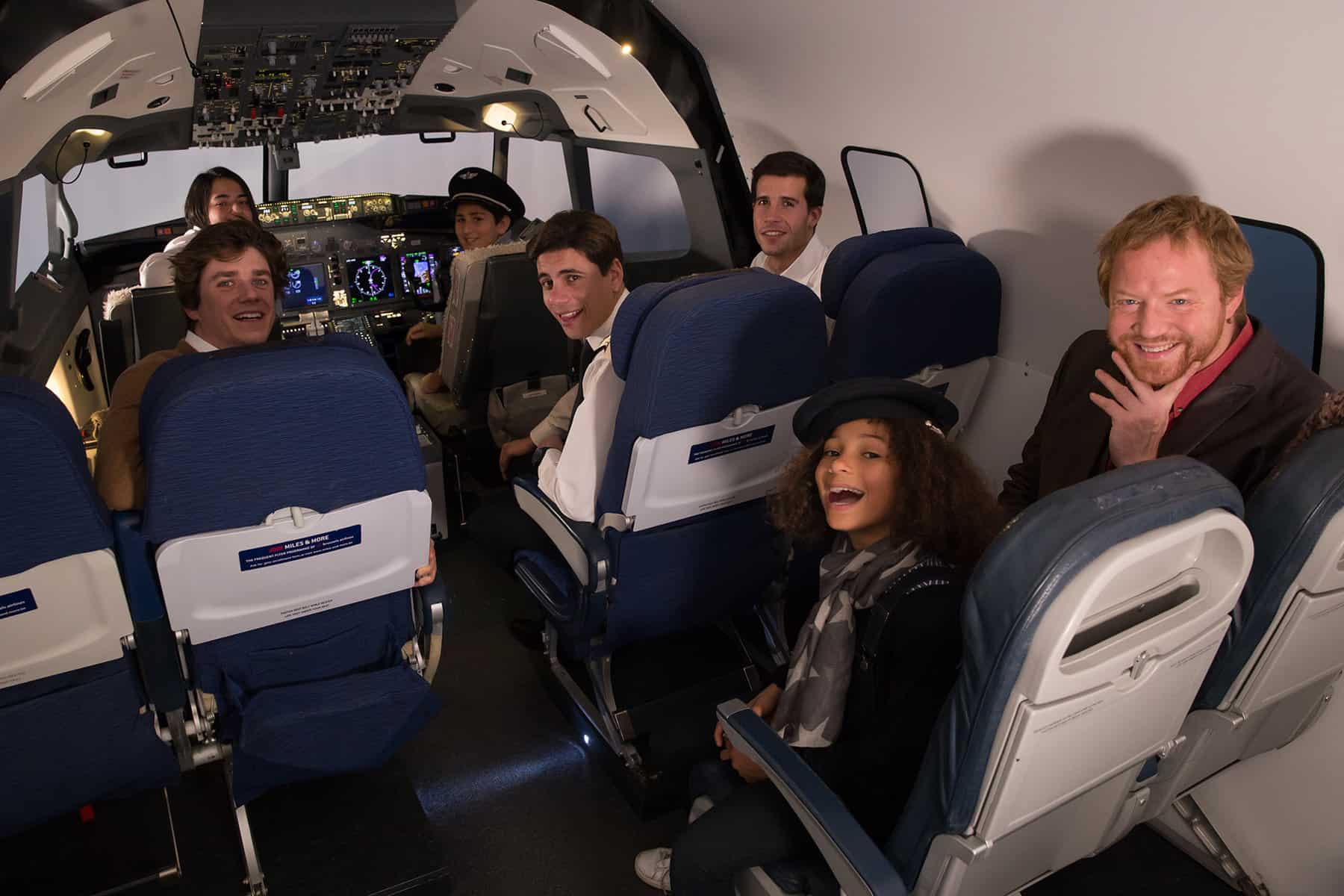 B737-cabin-2-fun-pilots-5-pax-back